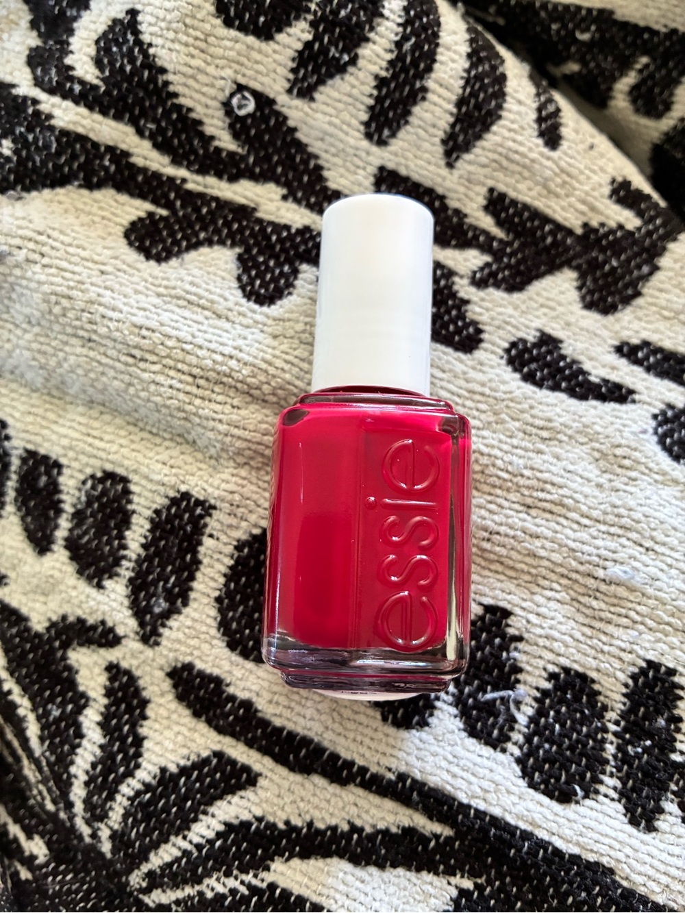 Essie A-list NWT